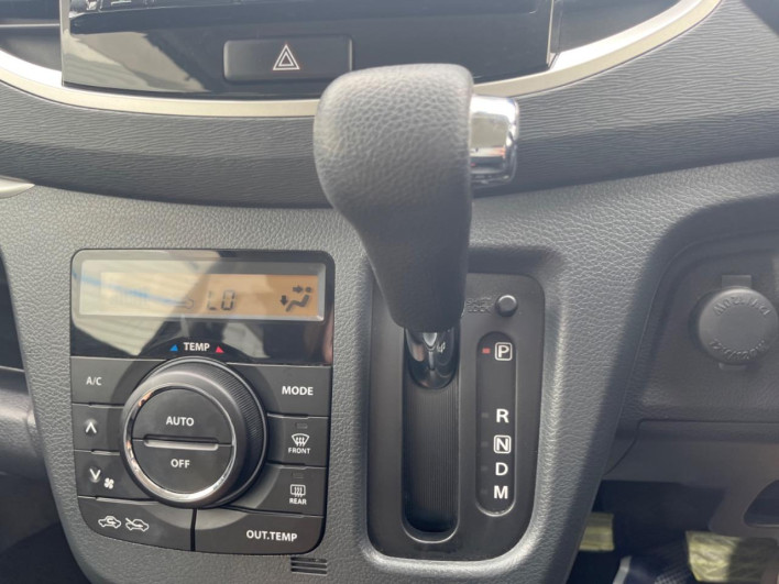 2015 Suzuki Wagon R Stingray DAA-MH44S (UW-6a34b33e7fee2)[22]