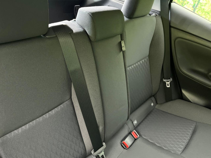 2021 Toyota Yaris Cross 6AA-MXPJ10 (UW-6a34b3732376b)[24]