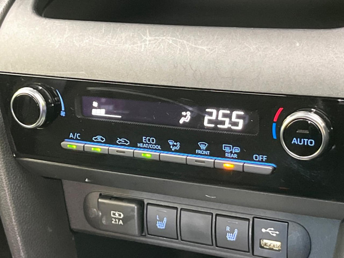2021 Toyota Yaris Cross 6AA-MXPJ10 (UW-6a34b3732376b)[29]