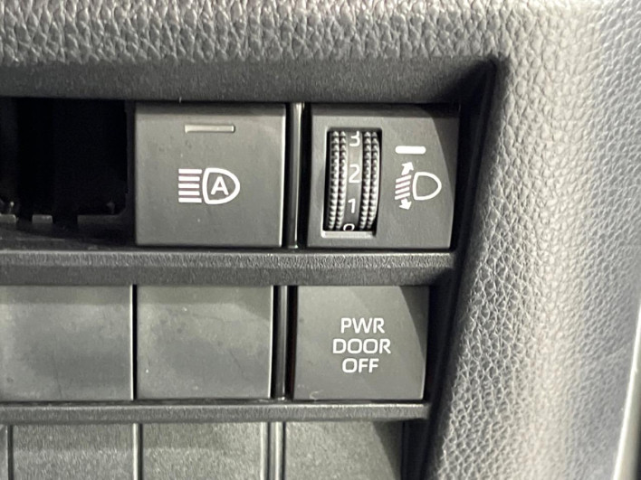 2023 Toyota Noah 6BA-MZRA90W (UW-6a34b38d0db35)[8]