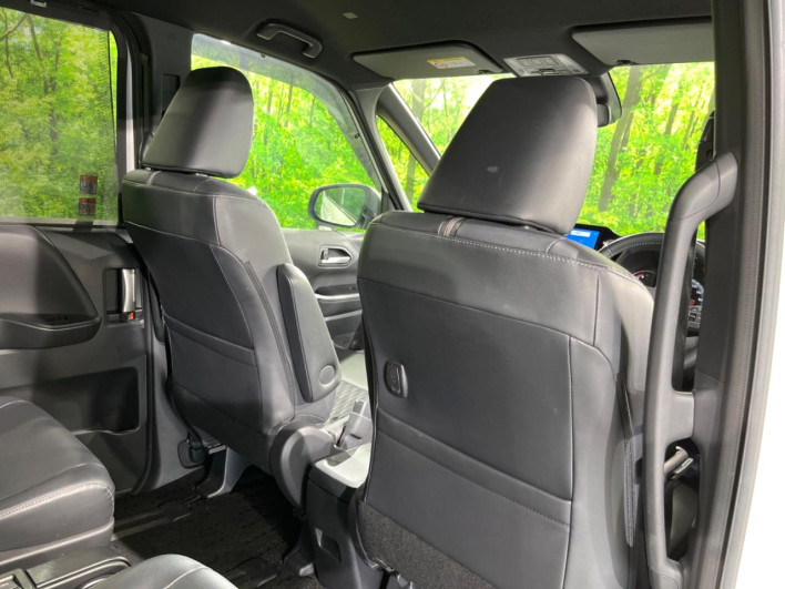 2023 Toyota Noah 6BA-MZRA90W (UW-6a34b38d0db35)[28]