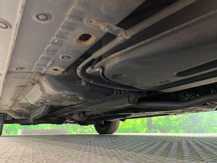 2015 Toyota Sienta DBA-NCP175G (UW-6a34b391bb137)[29]