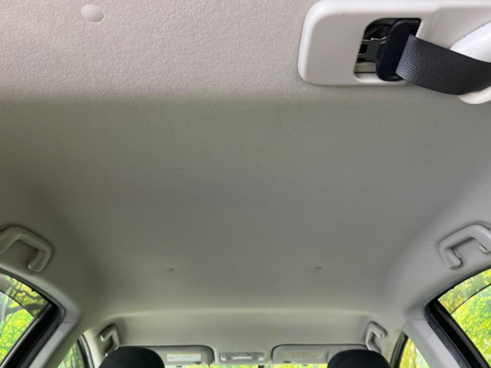2012 Toyota Aqua DAA-NHP10 (UW-6a34b3953829f)[16]