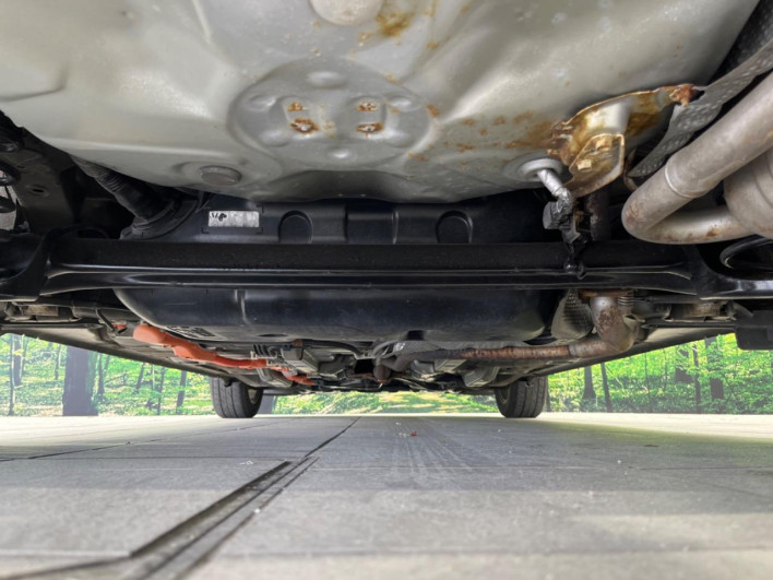 2012 Toyota Aqua DAA-NHP10 (UW-6a34b3953829f)[17]