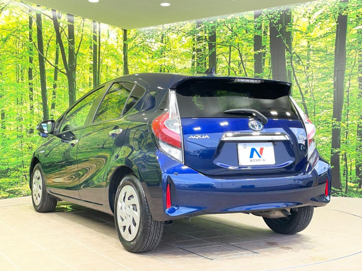 2019 Toyota Aqua DAA-NHP10 (UW-6a34b39b3a48a)[17]