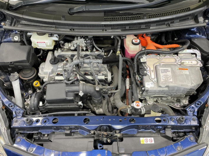 2019 Toyota Aqua DAA-NHP10 (UW-6a34b39b3a48a)[4]