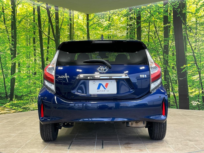 2019 Toyota Aqua DAA-NHP10 (UW-6a34b39b3a48a)[16]