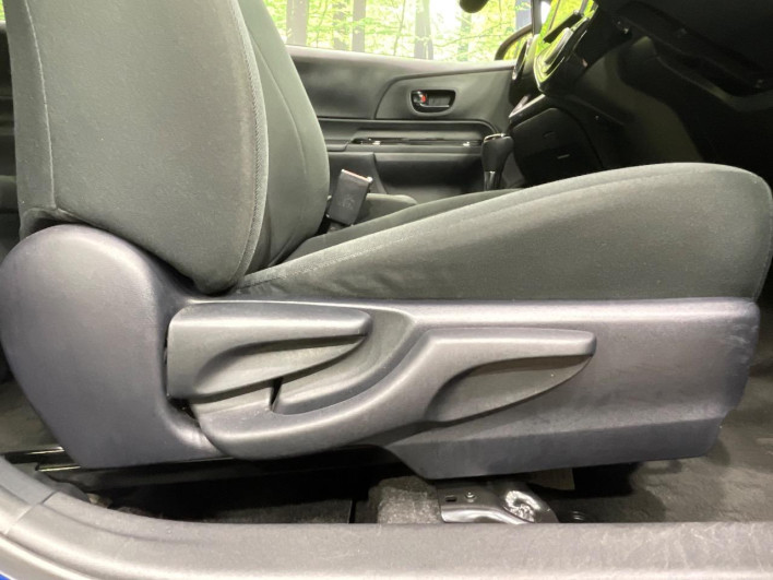 2019 Toyota Aqua DAA-NHP10 (UW-6a34b39b3a48a)[9]