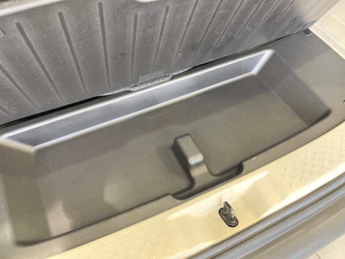 2015 Toyota Sienta DBA-NSP170G (UW-6a34b39f94e86)[13]