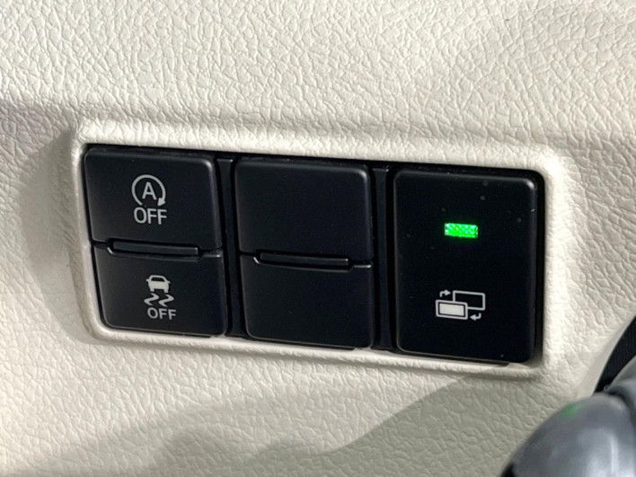 2015 Toyota Sienta DBA-NSP170G (UW-6a34b39f94e86)[29]