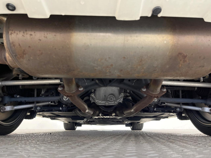 2019 Nissan Skyline 5BA-RV37 (UW-6a34b3b19dd86)[28]