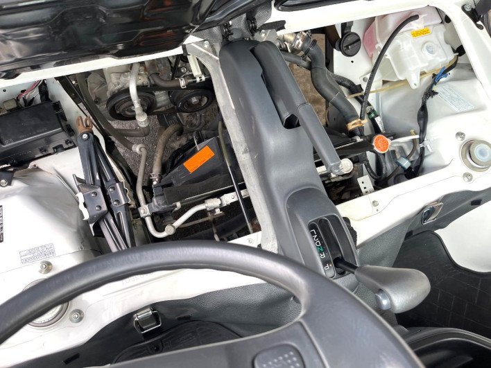 2012 Daihatsu Hiace Truck EBD-S211P (UW-6a34b3be2c694)[4]