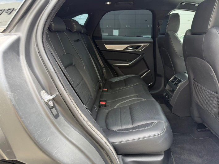 2022 Jaguar F Pace 3BA-DC2XC (UW-6a34b3c1ba5bd)[18]