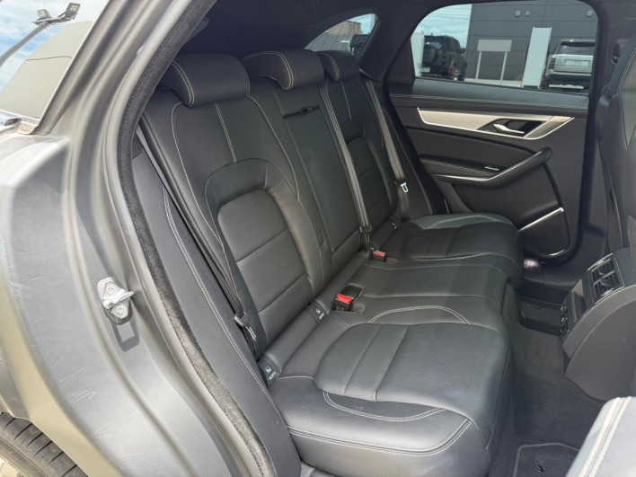 2022 Jaguar F Pace 3BA-DC2XC (UW-6a34b3c1ba5bd)[22]