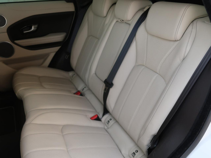 2016 Land Rover Range Rover Evoque CBA-LV2A (UW-6a34b3c4e3642)[14]
