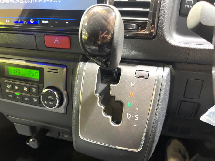 2025 Toyota Hiace Van 3BF-TRH200V (UW-6a34b3d196a0e)[16]