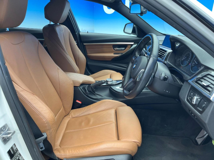 2017 BMW 3 Series LDA-8C20 (UW-6a34b3ec87e63)[27]