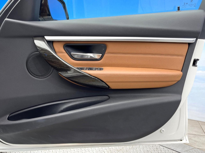 2017 BMW 3 Series LDA-8C20 (UW-6a34b3ec87e63)[26]