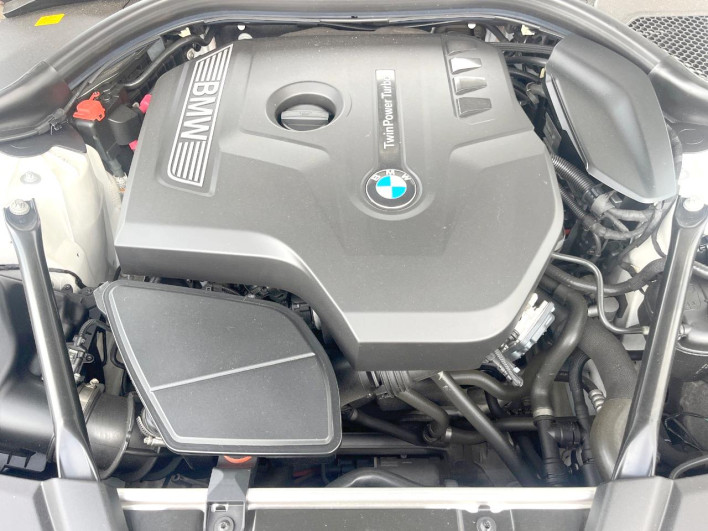 2017 BMW 5 Series DBA-JL20 (UW-6a34b3ed21ee4)[4]