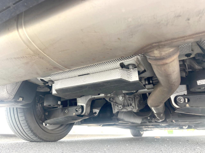2017 BMW 5 Series DBA-JL20 (UW-6a34b3ed21ee4)[12]