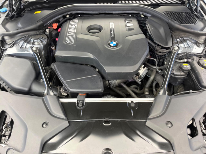 2017 BMW 5 Series DBA-JL20 (UW-6a34b3ed5f6ed)[27]