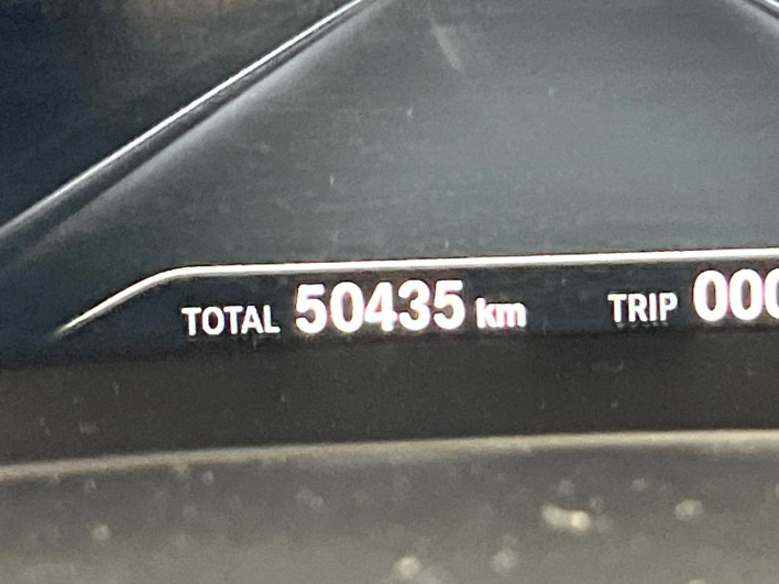 2017 BMW 5 Series DBA-JL20 (UW-6a34b3ed5f6ed)[2]
