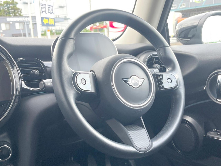 2022 Rover Mini 3BA-XR15MW (UW-6a34b3f2664c0)[28]