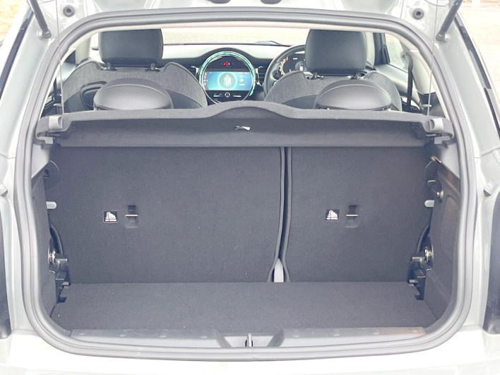 2022 Rover Mini 3BA-XR15MW (UW-6a34b3f2664c0)[18]
