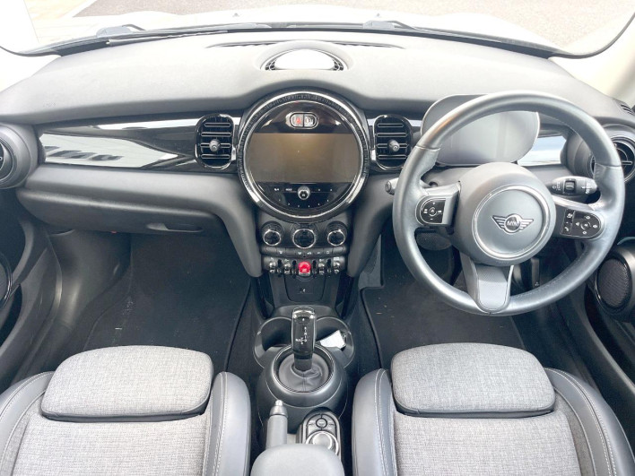 2022 Rover Mini 3BA-XR15MW (UW-6a34b3f2664c0)[27]