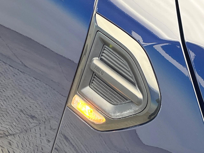 2017 Rover Mini LDA-YT20 (UW-6a34b3f66a43f)[29]