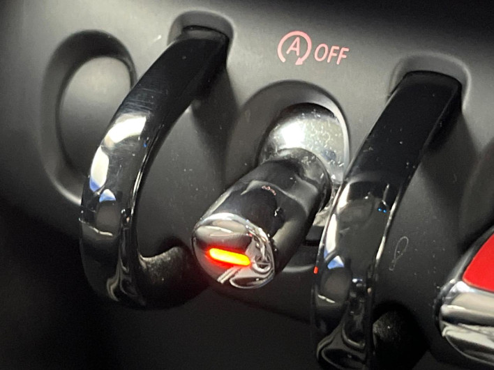 2017 Rover Mini LDA-YT20 (UW-6a34b3f66a43f)[14]