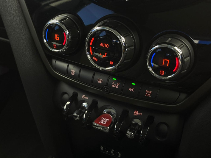 2017 Rover Mini LDA-YT20 (UW-6a34b3f66a43f)[11]
