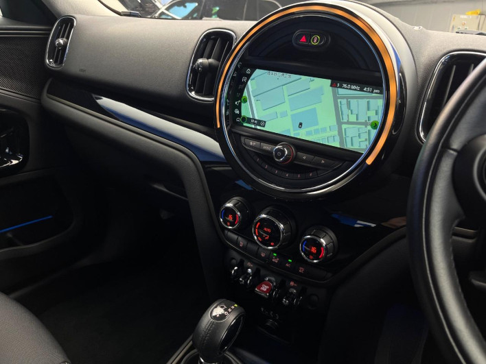 2017 Rover Mini LDA-YT20 (UW-6a34b3f66a43f)[10]