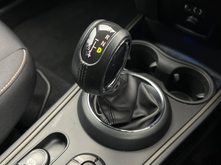 2017 Rover Mini LDA-YT20 (UW-6a34b3f66a43f)[16]