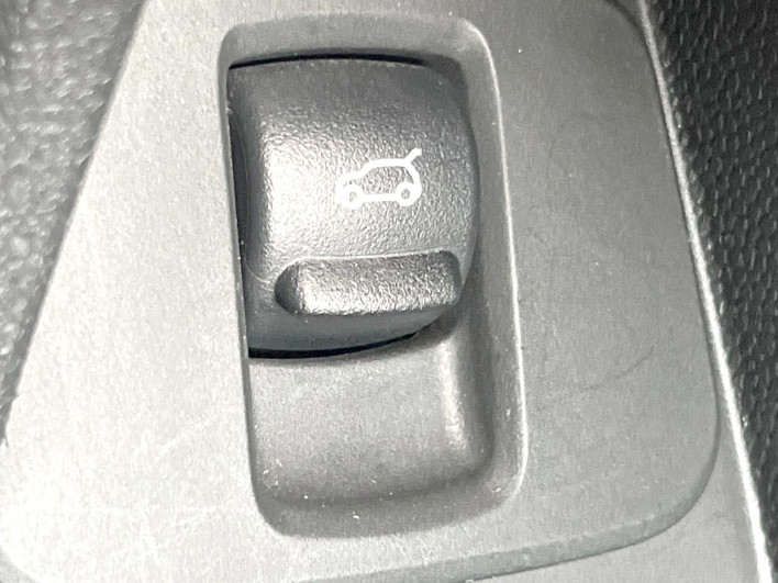 2017 Rover Mini LDA-YT20 (UW-6a34b3f7af0aa)[26]