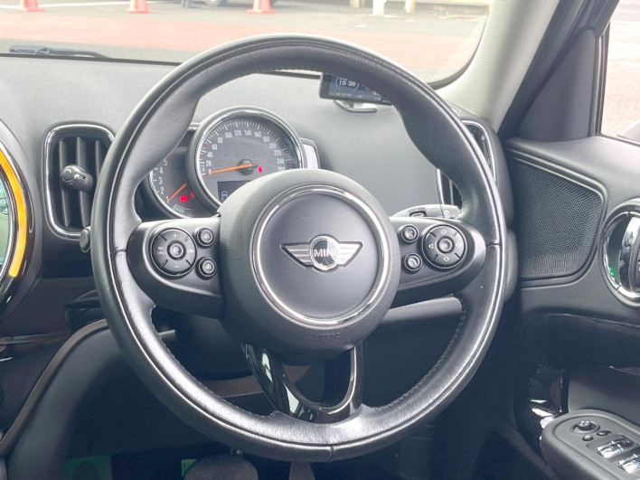 2017 Rover Mini LDA-YT20 (UW-6a34b3f7af0aa)[22]