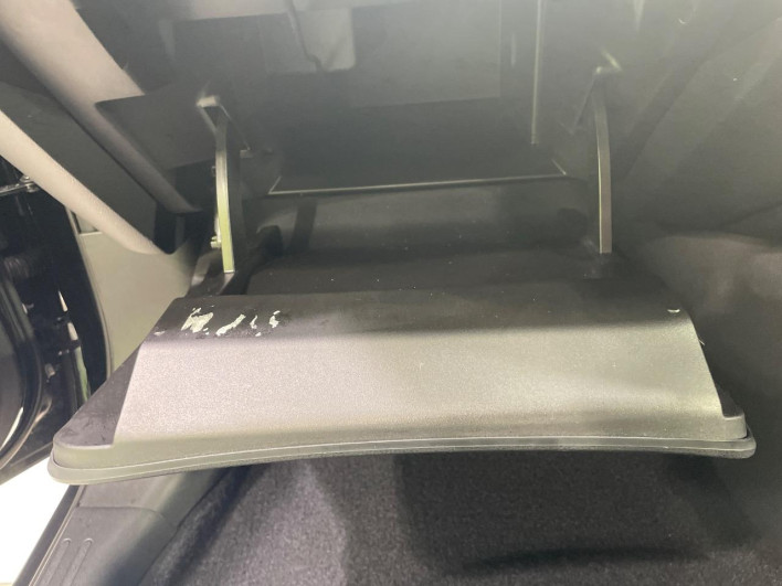 2017 Nissan JUKE DBA-YF15 (UW-6a34b3fbcc9fd)[4]