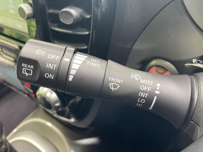 2017 Nissan JUKE DBA-YF15 (UW-6a34b3fbcc9fd)[9]