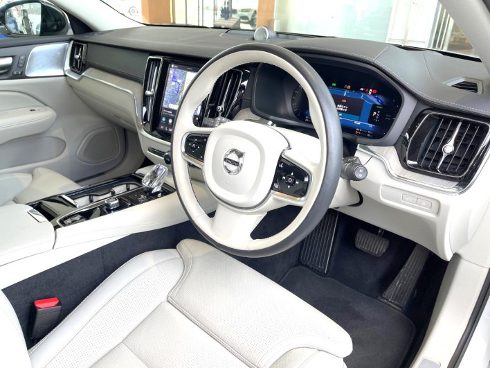 2023 Volvo V60 5LA-ZB420P2 (UW-6a34b400da4b3)[4]