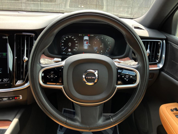 2021 Volvo V60 5AA-ZB420TM (UW-6a34b4011eacc)[27]