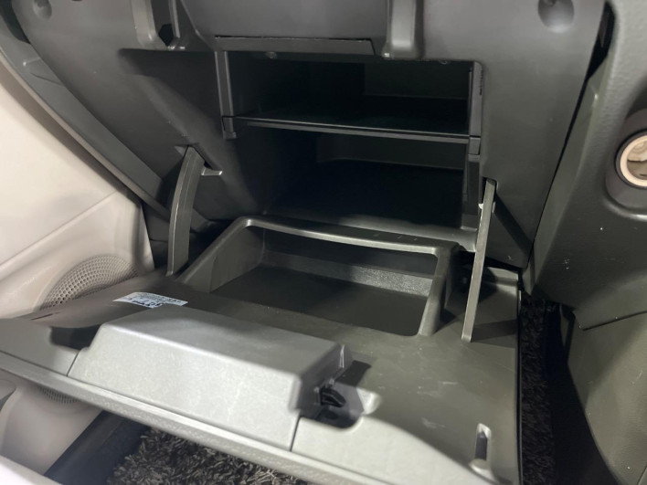 2015 Nissan Cube DBA-Z12 (UW-6a34b401c5075)[15]
