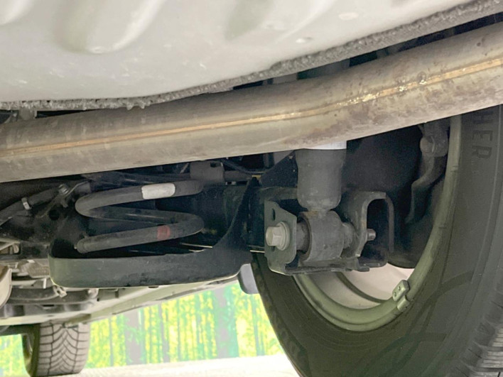 2017 Toyota Noah DBA-ZRR80W (UW-6a34b40d8c1a7)[27]