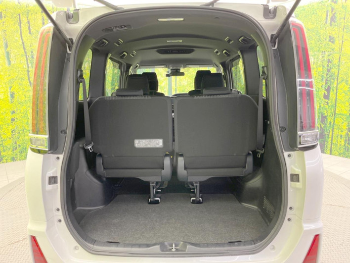2017 Toyota Noah DBA-ZRR80W (UW-6a34b40d8c1a7)[24]