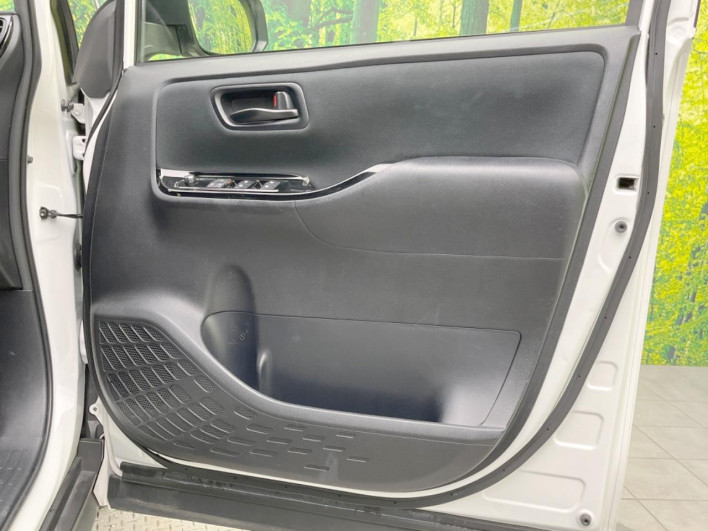 2017 Toyota Noah DBA-ZRR80W (UW-6a34b40d8c1a7)[9]