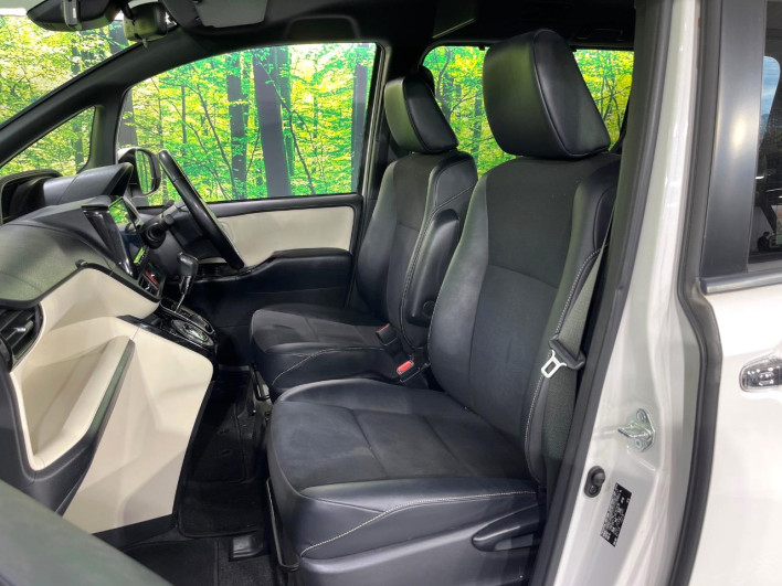 2018 Toyota Noah DBA-ZRR80W (UW-6a34b40f9c76e)[27]