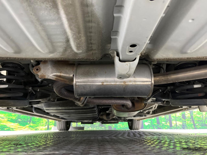 2018 Toyota Noah DBA-ZRR80W (UW-6a34b40f9c76e)[18]