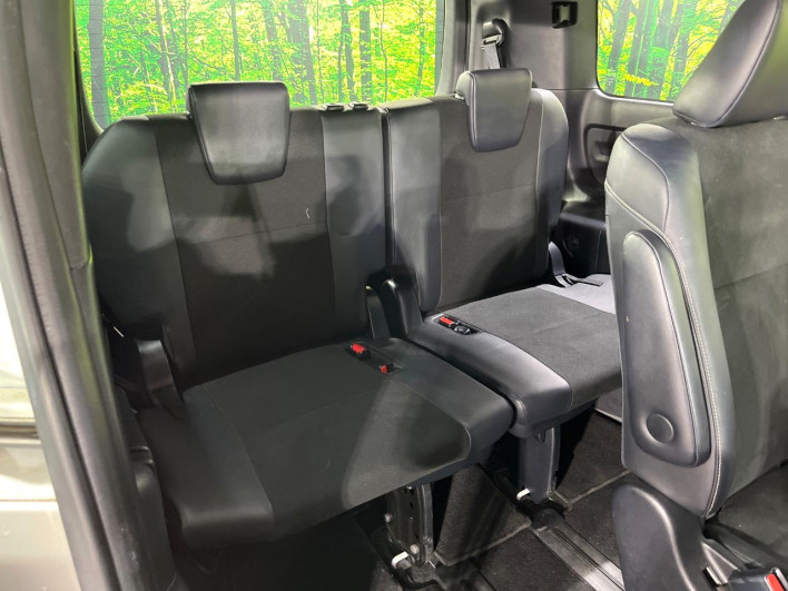 2018 Toyota Noah DBA-ZRR80W (UW-6a34b40f9c76e)[25]