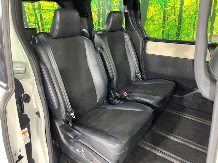 2018 Toyota Noah DBA-ZRR80W (UW-6a34b40f9c76e)[24]