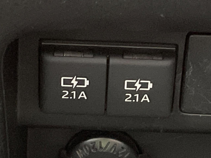 2020 Toyota Noah DBA-ZRR80W (UW-6a34b412a80b0)[24]