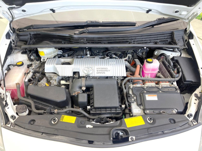 2013 Toyota Prius DAA-ZVW30 (UW-6a34b41ed2fe9)[4]